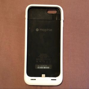 MOPHIE Charging Case (iPhone 6/6S)